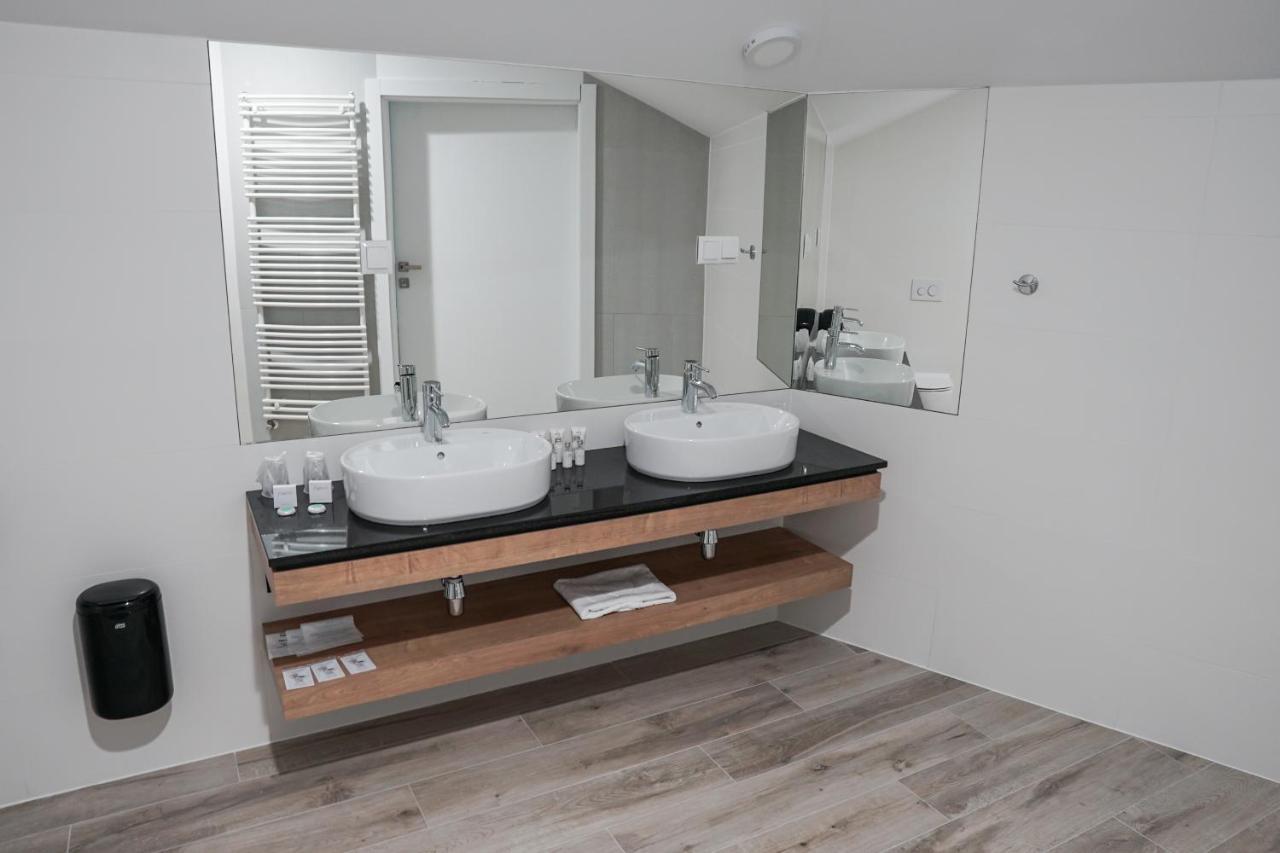 Hotel Szklane Lniane Korczyna  Zewnętrze zdjęcie