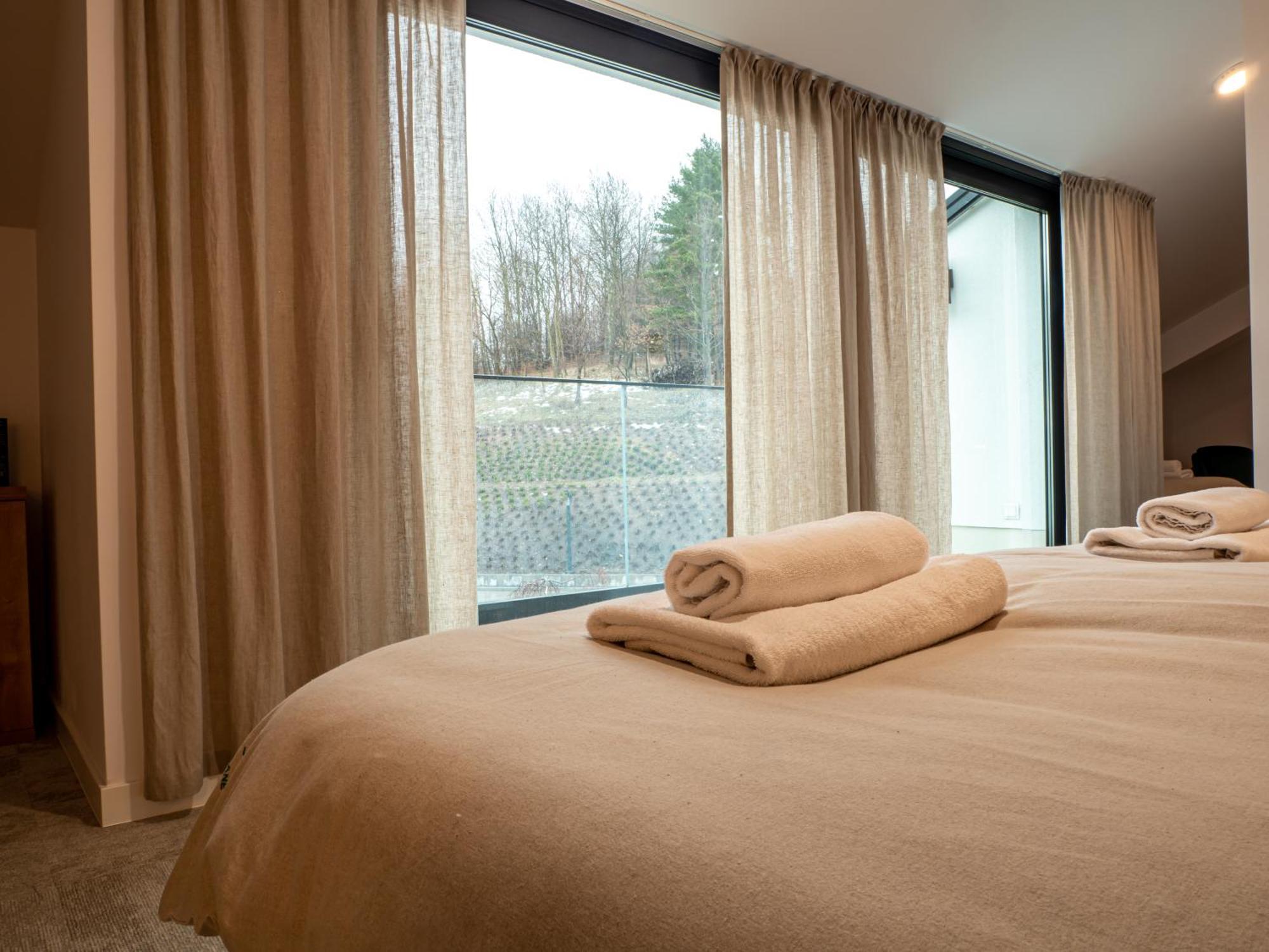 Hotel Szklane Lniane Korczyna  Zewnętrze zdjęcie